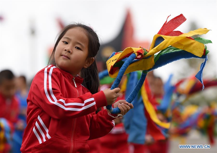 Students receive bilingual education in N China's Inner Mongolia
