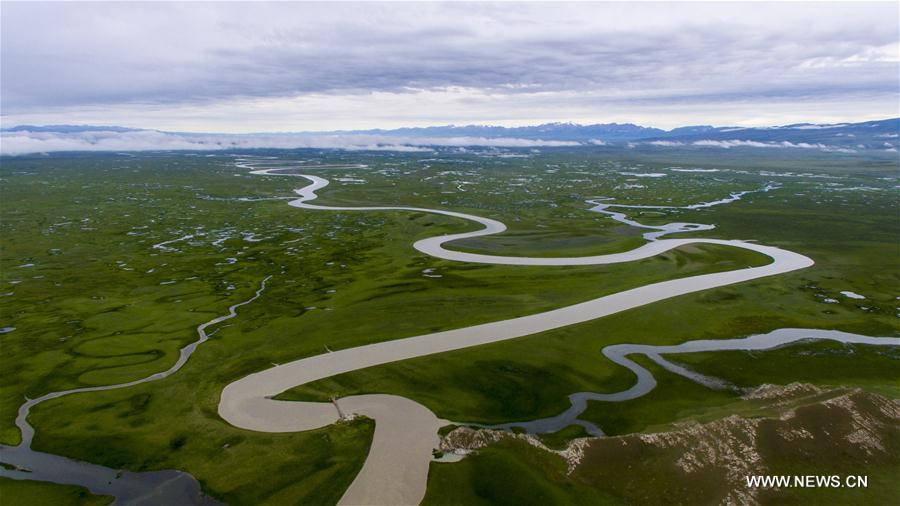 In pics: Xinjiang's most beautiful highway