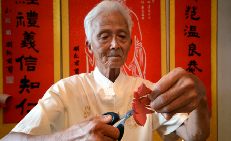 Octogenarian makes papercut for Army Day