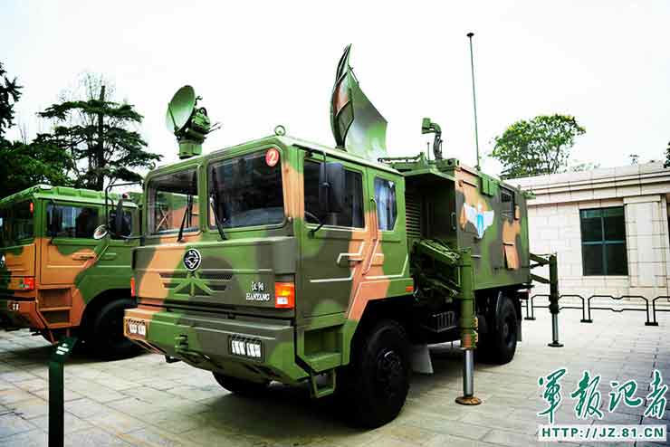 PLA weapons exhibition opens to the public