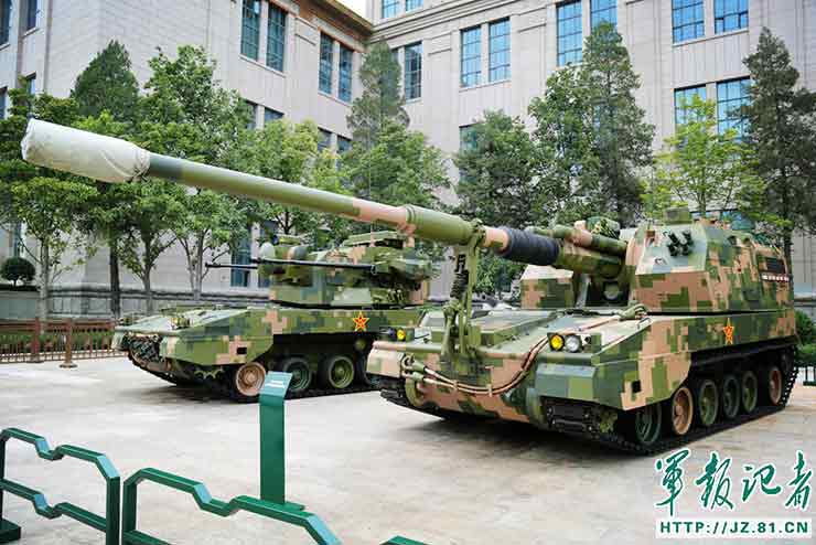 PLA weapons exhibition opens to the public