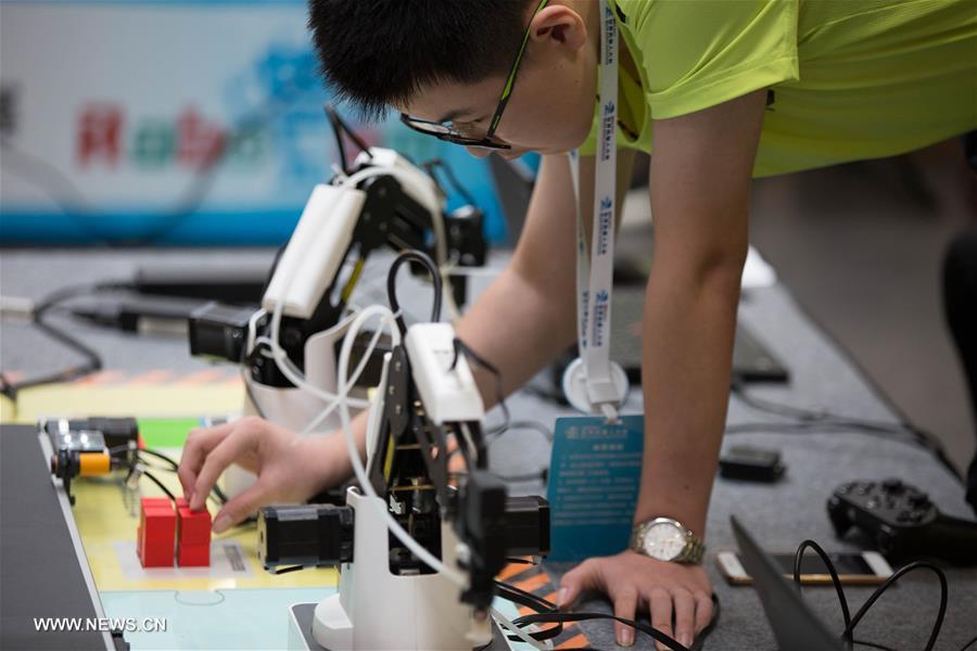 World Robot Conference 2017 kicks off in Beijing