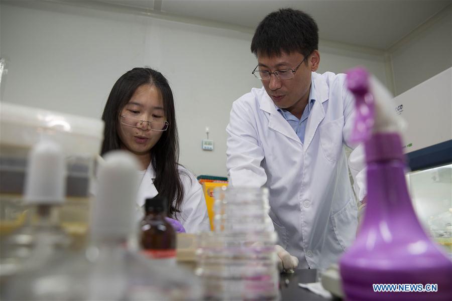 Chinese scholars returned from U.S. start research on 