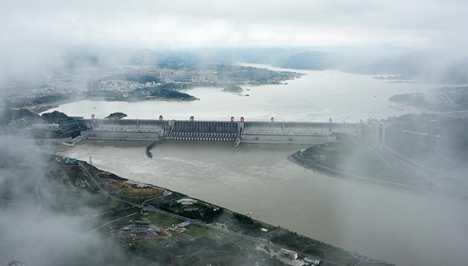 Three Gorges project starts water storage test