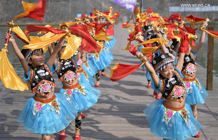 Intangible cultural heritages: Children practice bell dance in China's Hubei