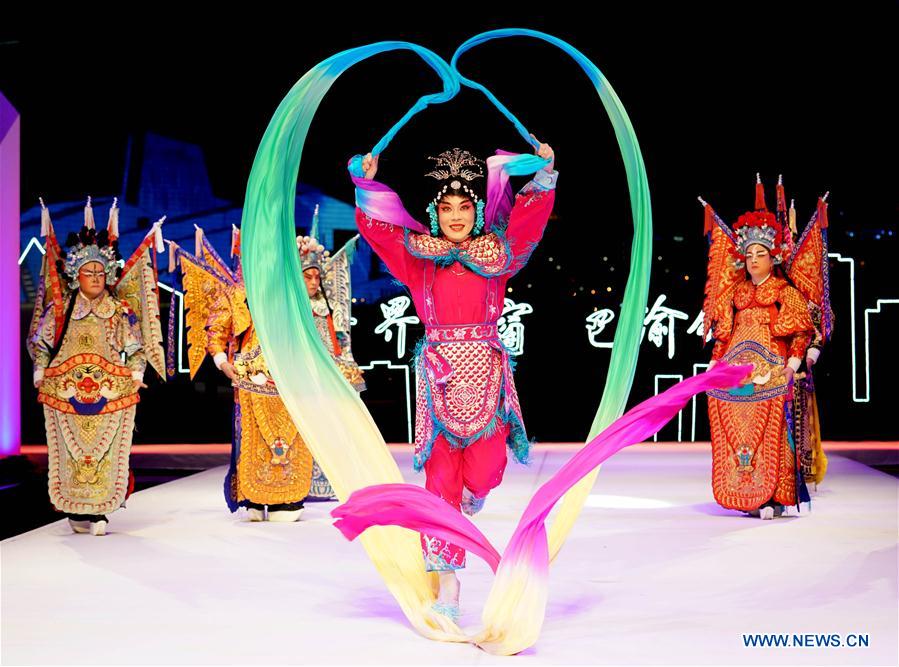 In pics: opening ceremony of 2017 China (Chongqing) Int'l Fashion Week