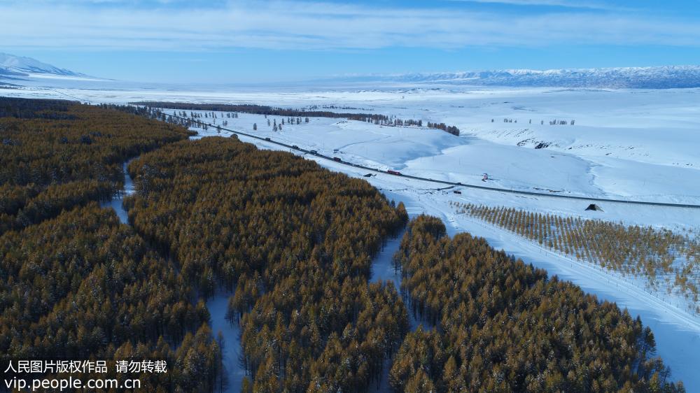 Breathtaking snowscape in eastern Xinjiang
