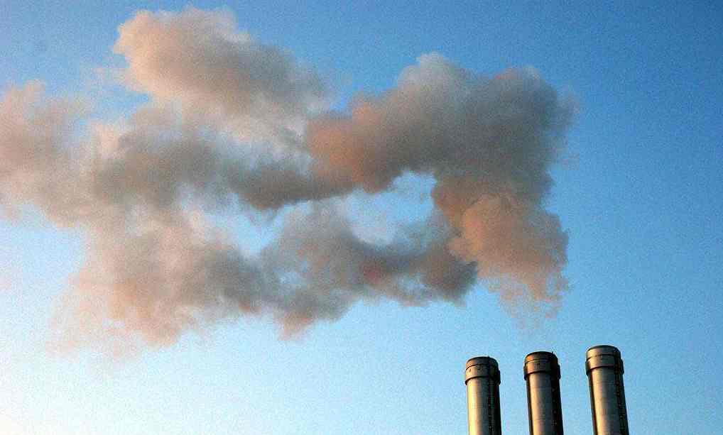 Early action held smog to lower levels