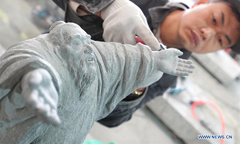 Competition of stone carving skills held in Wuhan