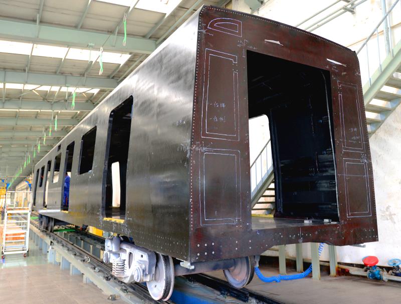 Chinese enterprise develops world’s first carbon fiber composite vehicle body