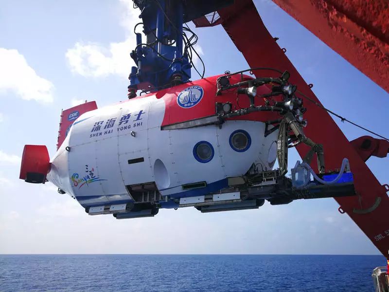 中国新型载人潜水器完成新的考察