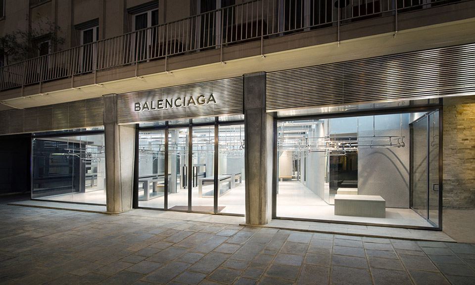 balenciaga paris bureau