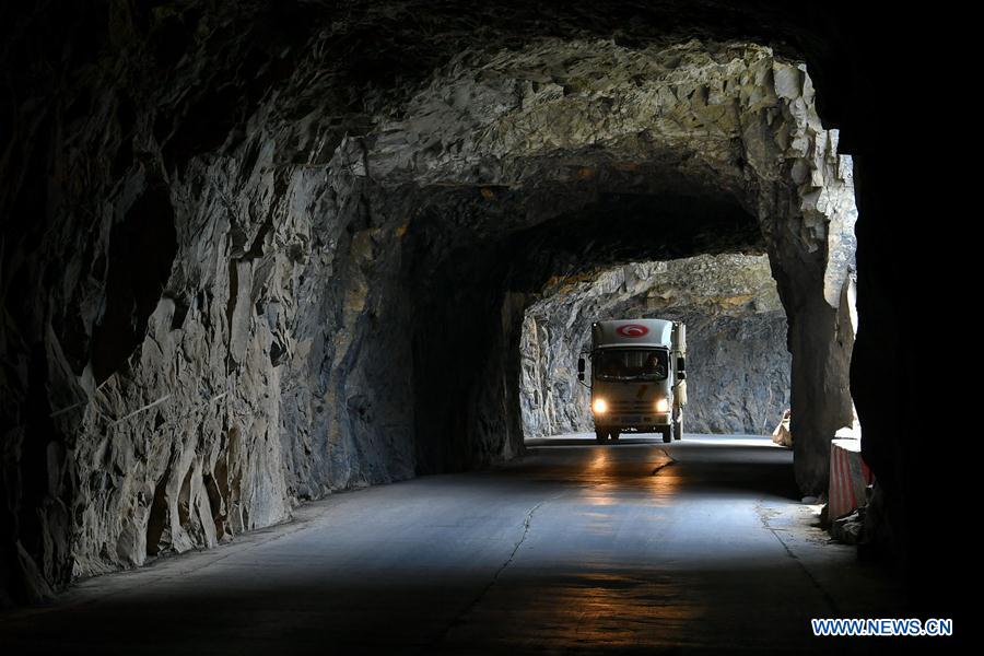 Cliff road helps villagers cast off poverty in N China's Shanxi