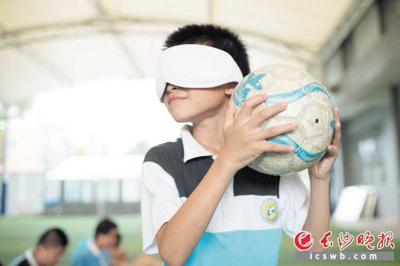 Meet the first 11 blind soccer boys in Changsha