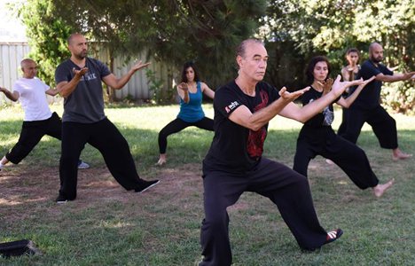 More and more Turks practice Tai Chi to ease stress of city life