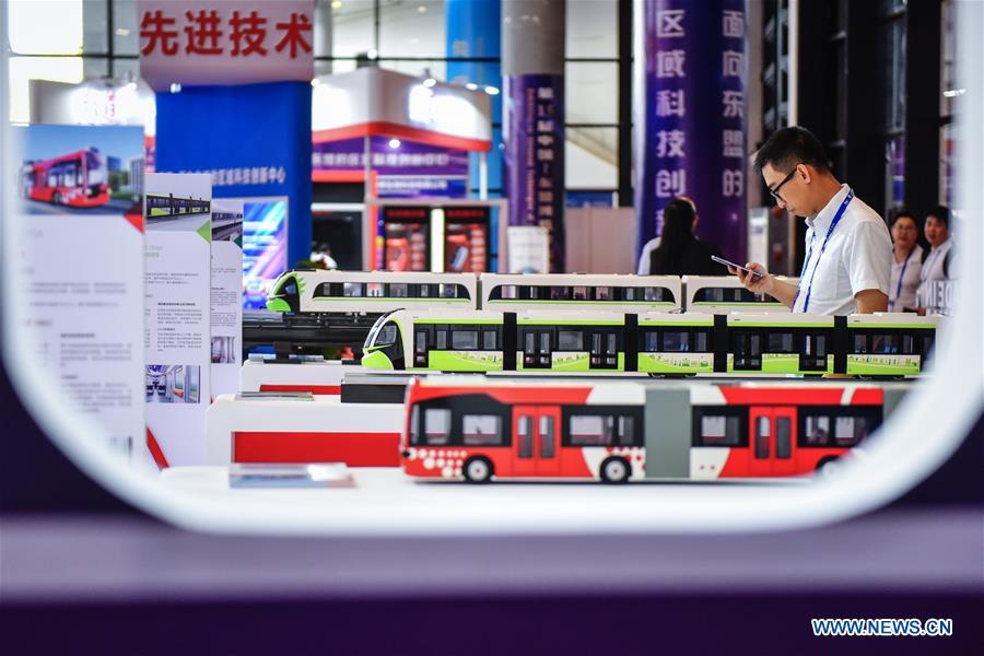 High-tech exhibits attract visitors at 15th China-ASEAN Expo