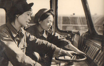 China’s first generation of female train drivers