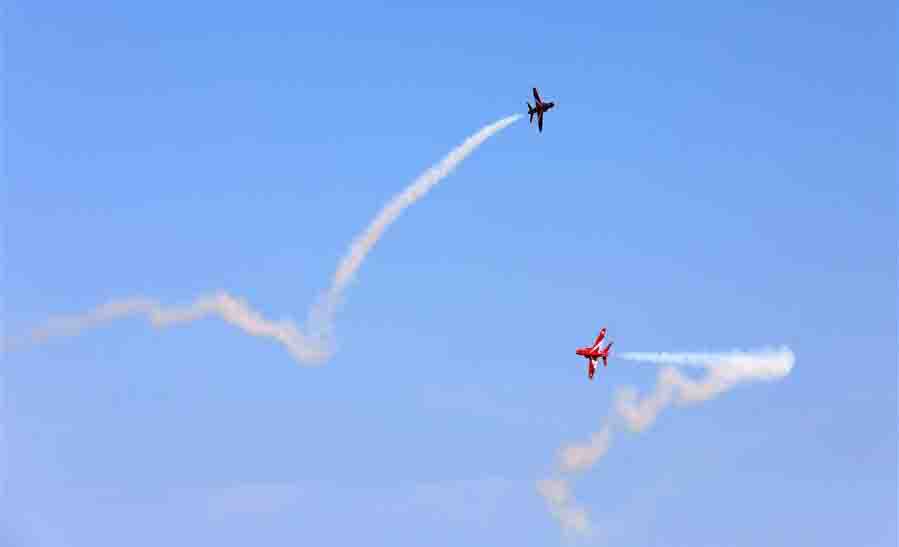 Model aircrafts compete in air in Shandong