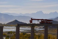 Sichuan-Tibet Railway climbs from Sichuan Basin to "Roof of the World"