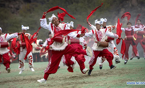 Folk arts boost cultural tourism in Yan'an, NW China