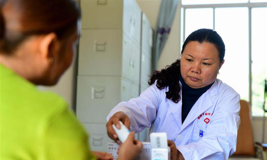 China fights HIV/AIDS with family-based treatment