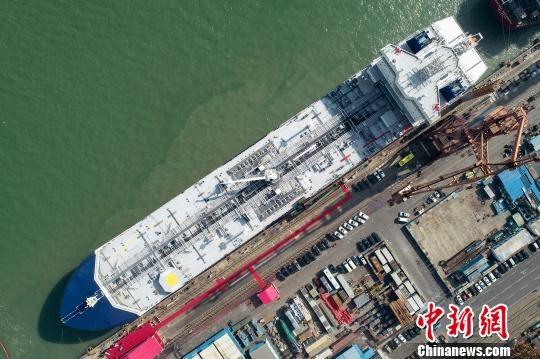 The LNG tanker Boris Sokolov on Tuesday, December 4, 2018 in Guangzhou. [Photo: VCG]
