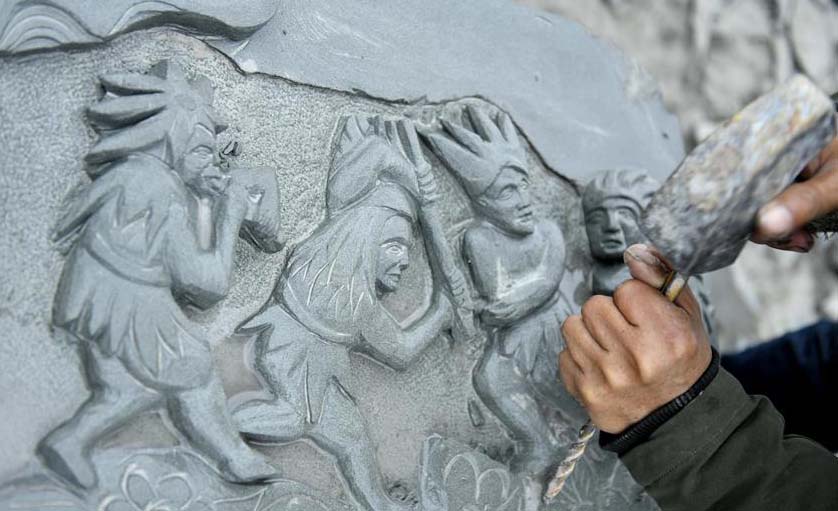 Residents turn plain rocks into delicate artworks in C China's Hubei