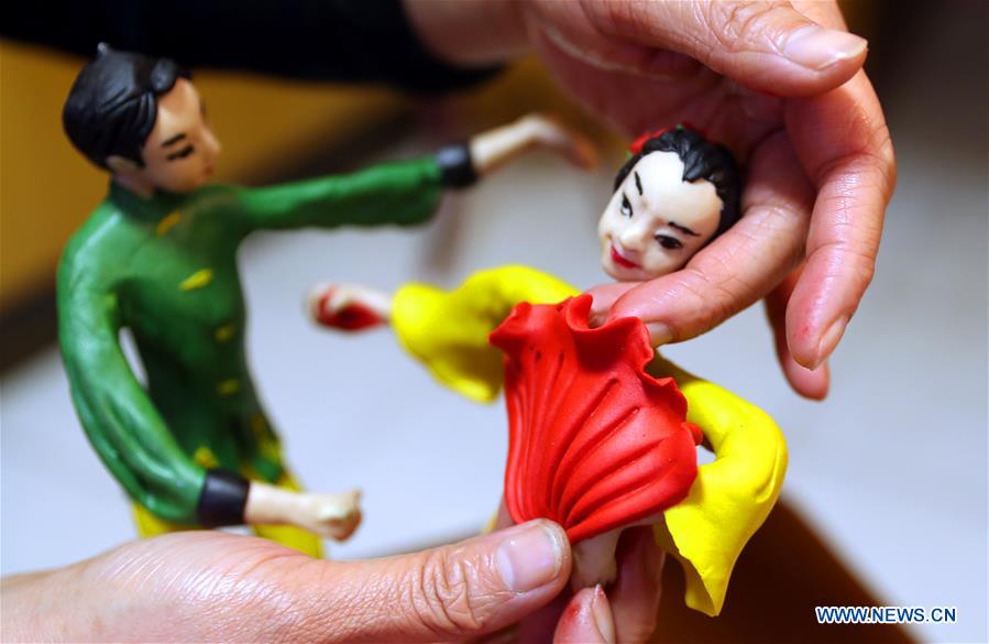 Pic story: folk artist of dough sculpture in north China's Hebei