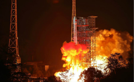 China launches Chang'e-4 probe to shed light on moon's dark side