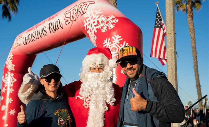 People take part in Christmas Run in Los Angeles