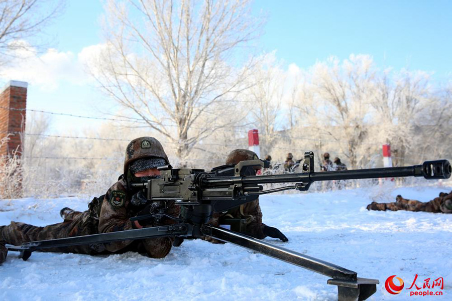 PLA border troops train in freezing temperatures