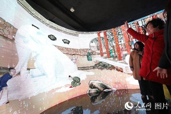 Palace Museum uses technology to bring people closer to traditional festivities