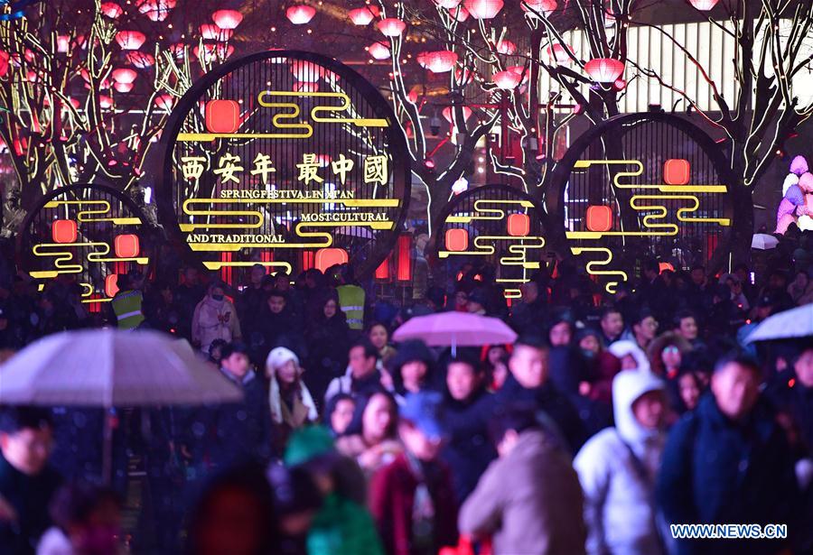 Xi'an sees boom in tourism market as Spring Festival holiday draws to end