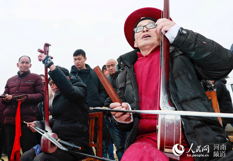 Folk artists gather at a fair in China's Henan