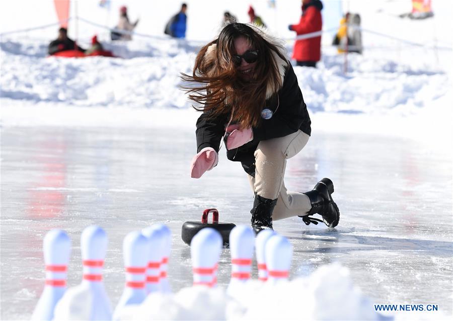 Tianchi scenic area attracts visitors in northwest China's Xinjiang