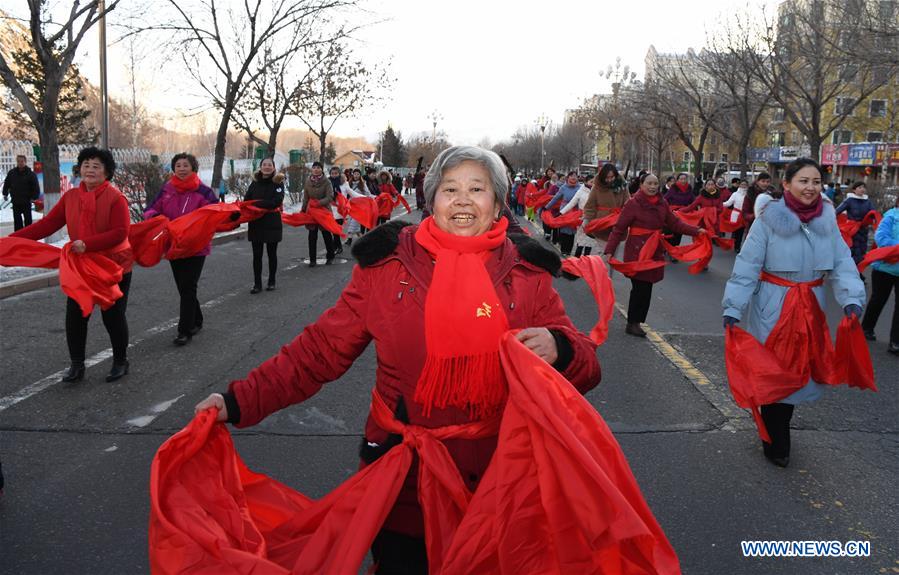 Activities held to celebrate Lantern Festival in Altay, NW China's Xinjiang