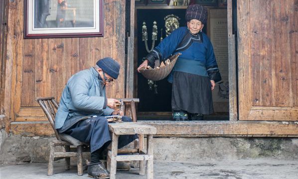 In pics: silver artisans in central China's Hunan