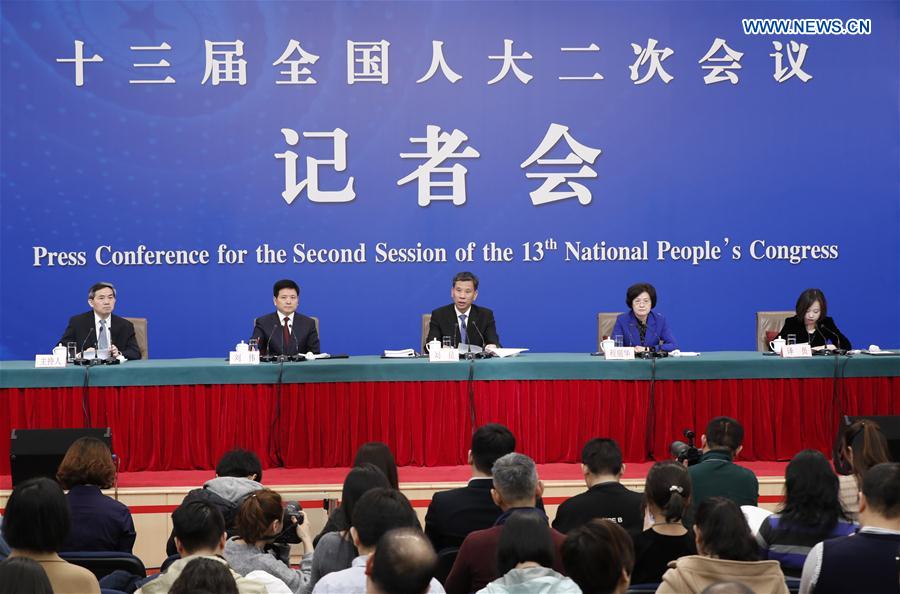 China''s Minister of Finance Liu Kun (C), and vice ministers Cheng Lihua (2nd R) and Liu Wei (2nd L) attend a press conference on the country''s fiscal and tax reforms and fiscal work for the second session of the 13th National People''s Congress in Beijing, capital of China, March 7, 2019. (Xinhua/Shen Bohan)