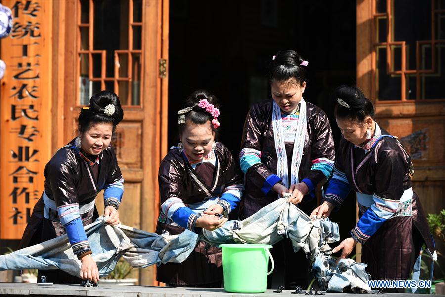 Cultural, creative project provides skill training for women in poverty in Guizhou, SW China