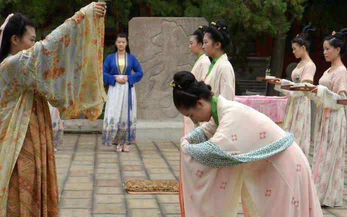 Live-streaming a new way to promote Chinese traditional culture: newspaper