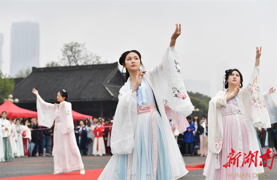 Hua Zhao Festival celebration event on Orange Isle