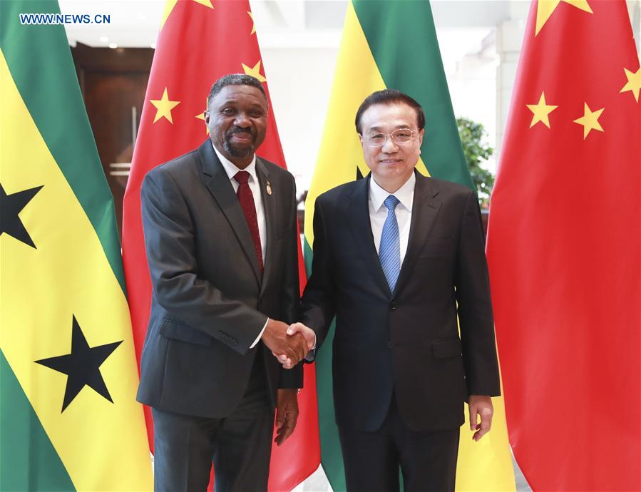 Li Keqiang meets PM of Sao Tome and Principe