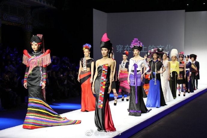 Traditional Dresses from Pu’er shown at China International Fashion Week 2019