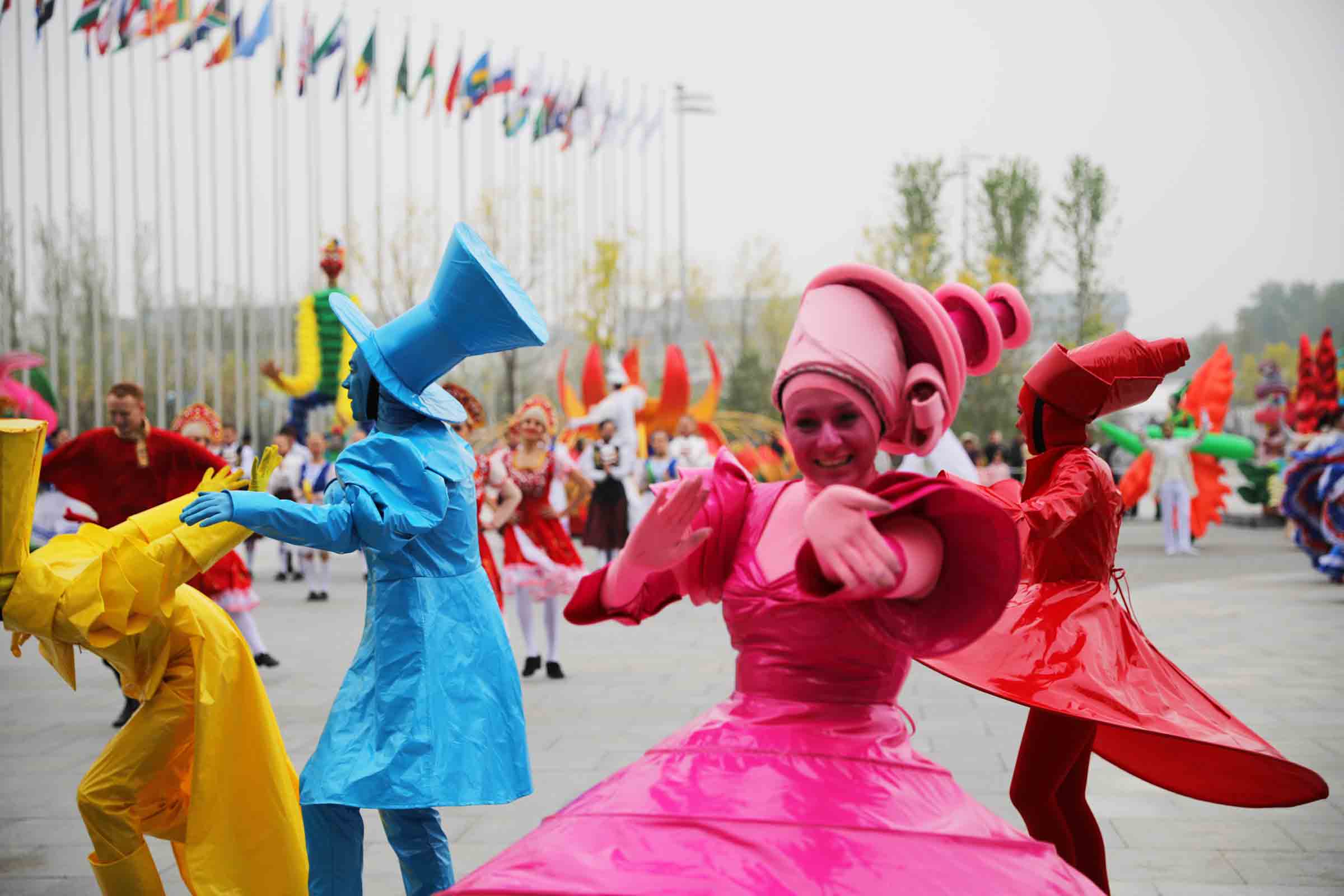 Performers dance to welcome the Beijing Horticultural Exhibition 2019