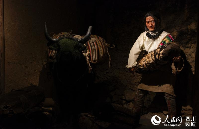 Wax museum in SW China shows life of Kamba Tibetans