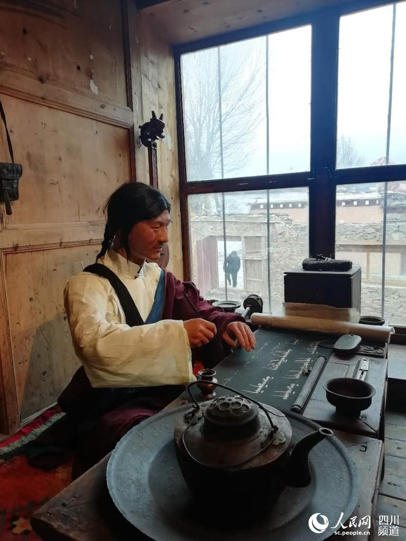 Wax museum in SW China shows life of Kamba Tibetans