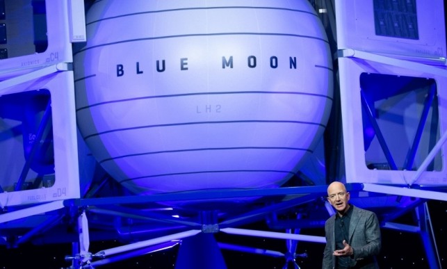 Jeff Bezos announces lunar presence by 2024 with lunar lander