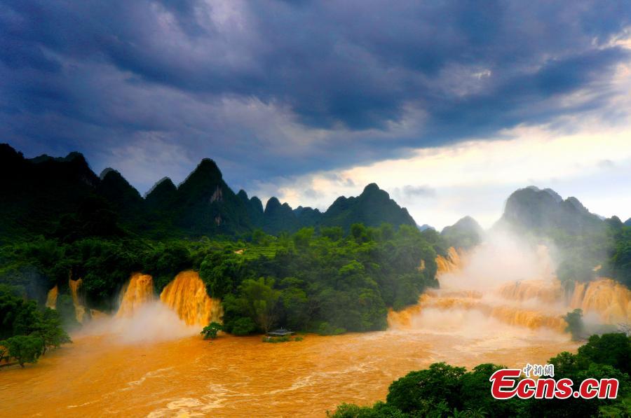 Rainstorm creates massive Detian Falls in Guangxi