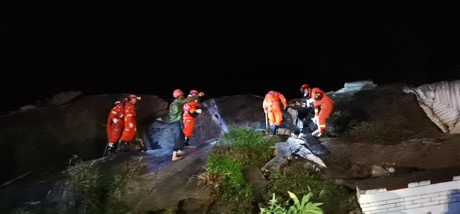 11 killed, 122 injured in Sichuan earthquake