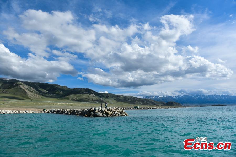 Xinjiang’s highest lake a natural wonder